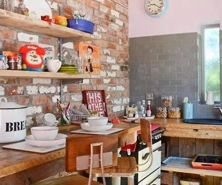 Lower Barns Bed and breakfast 5*
