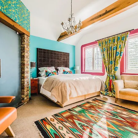 Lower Barns Bed and breakfast 5*