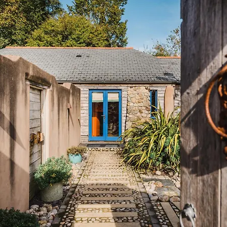 Lower Barns Bed and breakfast 5*